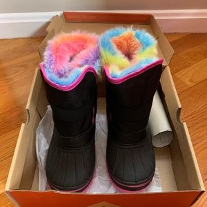 Girls size 10 snow boots